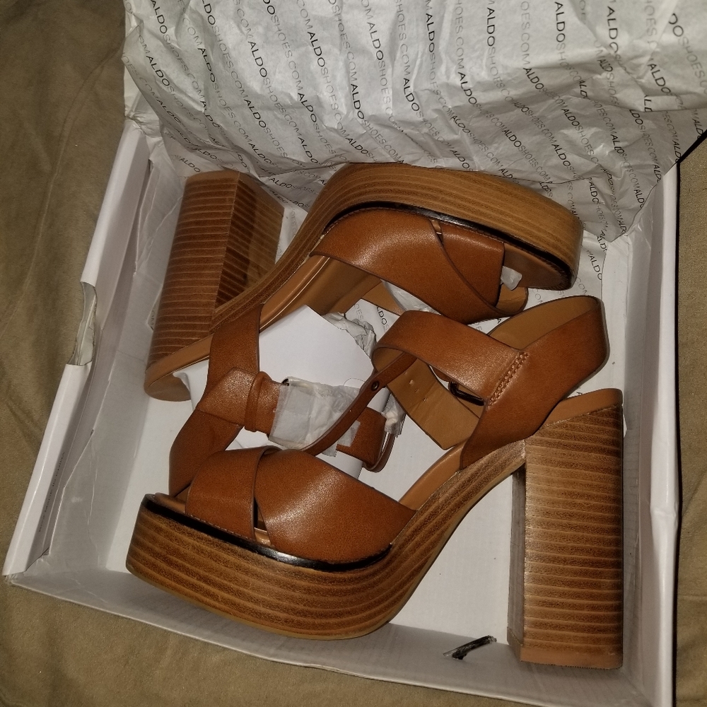 Iconi Platform sandal by Aldo NWT